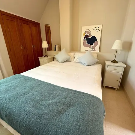 Sunny & Cosy Penthouse Apartment *
