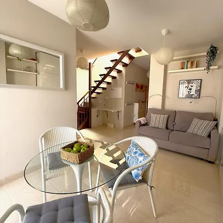 Sunny & Cosy Penthouse פואנגירולה